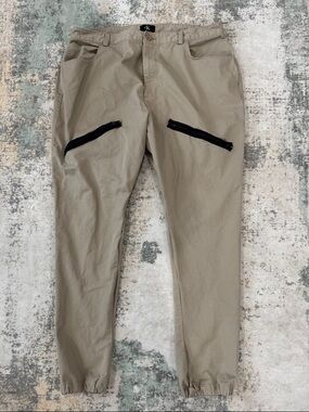 Men's Khaki Zip-Detail Casual Pants